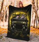 Chainsaw Man Anime Funny Halloween Moonlight Premium Blanket Nearkii